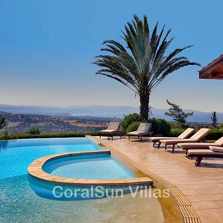 Вилла Elite Amazing With Heated Pool By Coral Sun