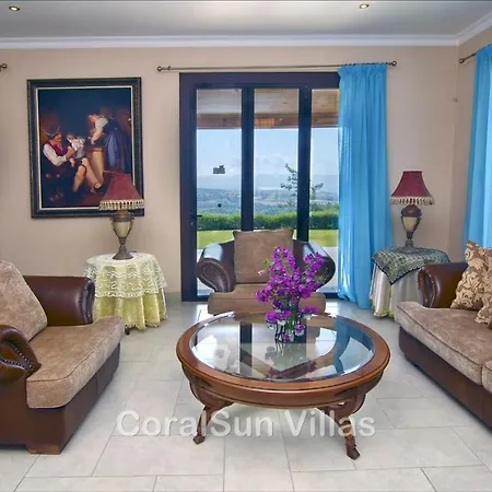 Вилла Elite Amazing With Heated Pool By Coral Sun Полис