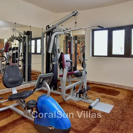 Вилла Elite Amazing With Heated Pool By Coral Sun