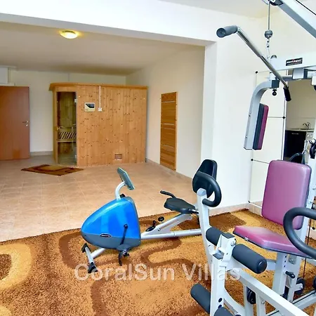 Вилла Elite Amazing With Heated Pool By Coral Sun