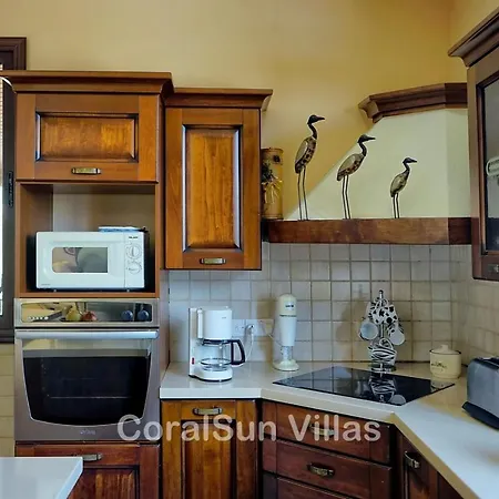 Elite Amazing With Heated Pool By Coral Sun *