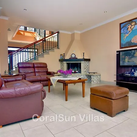 Elite Amazing With Heated Pool By Coral Sun Polis