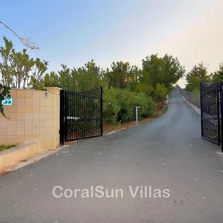 Elite Amazing With Heated Pool By Coral Sun Polis