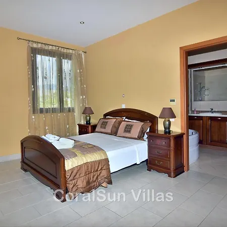 Elite Amazing With Heated Pool By Coral Sun فيلة Polis