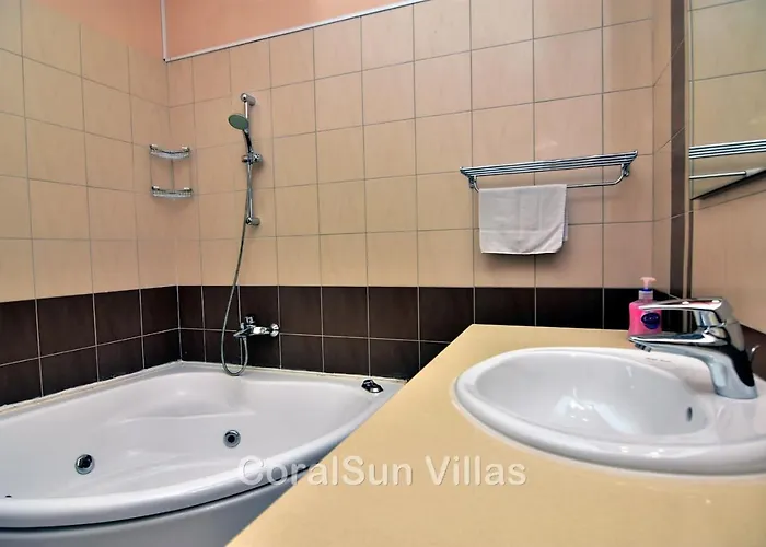 Villa Elite Amazing With Heated Pool By Coral Sun