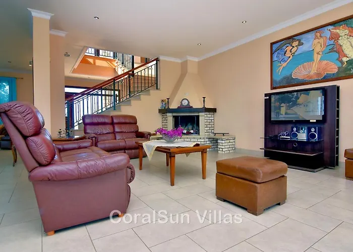 Elite Amazing With Heated Pool By Coral Sun Polis