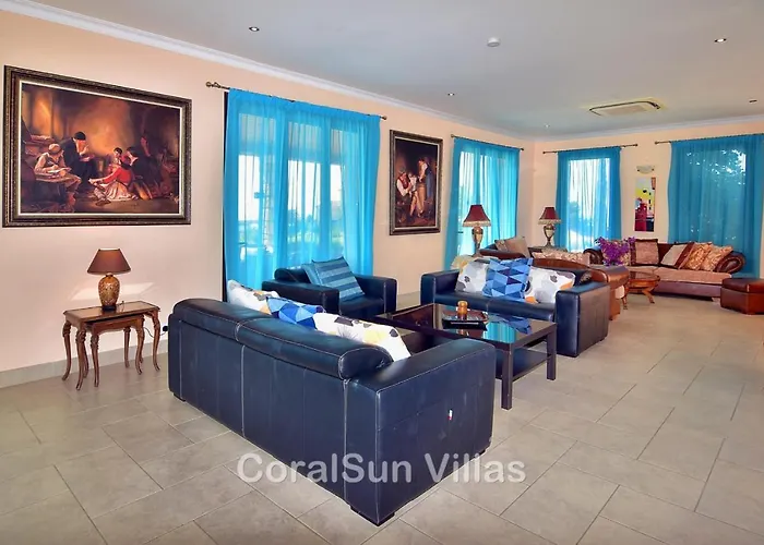 Villa Elite Amazing With Heated Pool By Coral Sun Polis