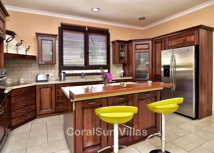 Villa Elite Amazing With Heated Pool By Coral Sun