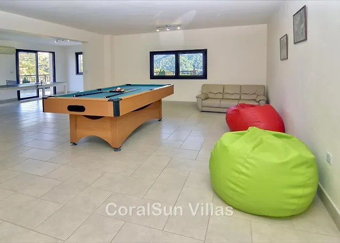 Elite Amazing With Heated Pool By Coral Sun * Polis