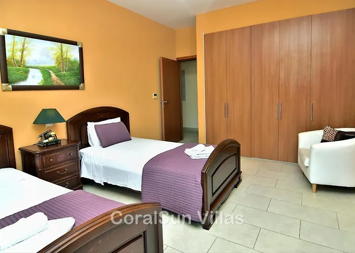 Elite Amazing With Heated Pool By Coral Sun