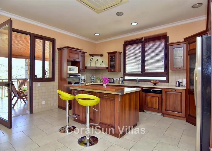 Villa Elite Amazing With Heated Pool By Coral Sun