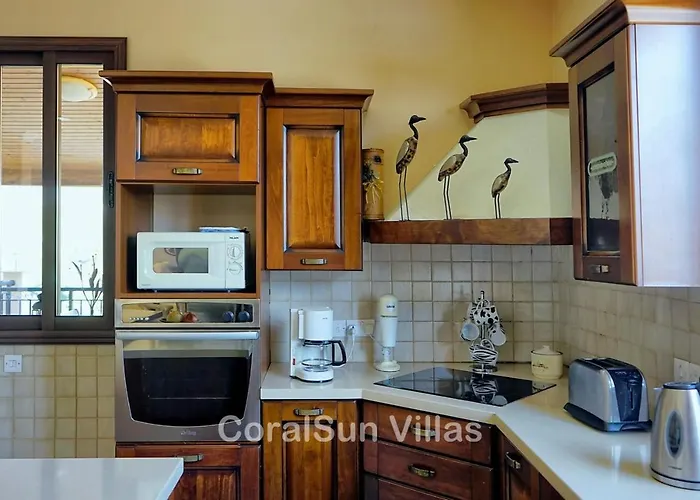 Elite Amazing With Heated Pool By Coral Sun *