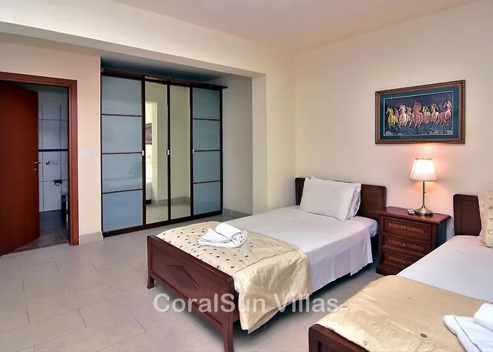 Elite Amazing With Heated Pool By Coral Sun *